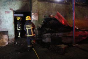 Niño de 8 años muere en incendio de sede social en la comuna de El Bosque