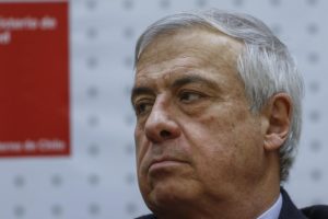 Mañalich recurre a la FNE por eventual colusión de proveedores de insumos médicos