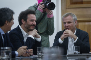 Presidenciales y alcaldía de Las Condes: los debates que se abrieron en el oficialismo tras comité político