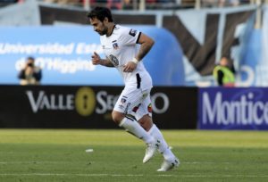 Colo Colo le ofrecerá a Valdivia renovar su contrato por la mitad del sueldo