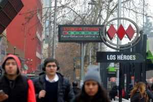 El motivo que obligó a Metro de Santiago a suspender parcialmente la Línea 1