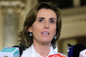 Frente Amplio pide una reestructuración de acusación constitucional contra Cubillos