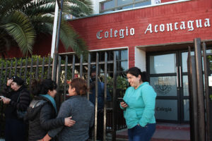 VIDEO | Apoderada del Colegio Aconcagua irrumpe en pleno despacho de 24 Horas