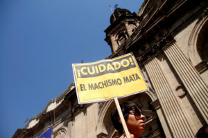 Comisión de la Mujer del Senado incluye femicidio por 