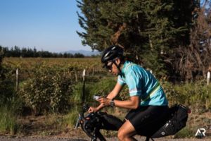 Ciclista chileno asaltado participó en la competencia de más dura de Francia