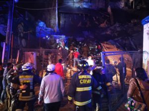 VIDEOS | Al menos cuatro fallecidos deja derrumbe de casa en Valparaíso