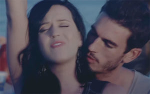 Katy Perry fue acusada de acoso sexual por modelo que protagonizó uno de sus videos