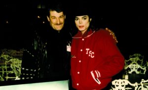 VIDEO |  Documental revela escalofriantes detalles de la autopsia de Michael Jackson