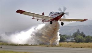 El pequeño avión enviado por Chile para combatir el incendio en la Amazonía