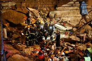 Derrumbe en Valparaíso: Recuperan quinto cuerpo desde los escombros
