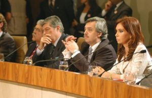 Cuando Fernández estuvo alejado del  kirchnerismo: 