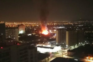 Al menos 30 damnificados tras incendio en cité de Estación Central