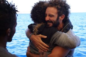 Los migrantes del Open Arms finalmente desembarcaron en la isla de Lampedusa