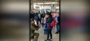 Contraloría investigará petición de matrimonio que protagonizó carabinero en el terminal San Borja