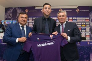 Erick Pulgar fue presentado como nuevo refuerzo de Fiorentina