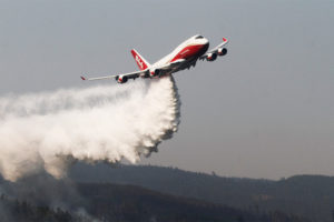 Supertanker llega a Bolivia para combatir los incendios forestales
