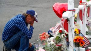 Viudo de víctima de matanza en El Paso realizará un funeral abierto, porque no tiene más familia