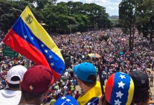 Tribunal Penal Internacional pide investigar crímenes contra la humanidad en Venezuela