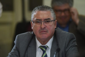 Jorge Pizarro niega conflicto de interés por vínculo de su esposa con tragamonedas