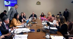 Diputados envían nota de protesta por ausencia de ministros en comisión