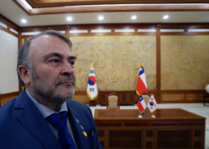 Pepe Auth acusó “presiones” entre partidos por acusación constitucional a ministra Cubillos