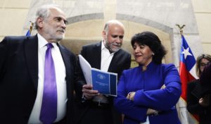 Oposición levanta veto al Gobierno en comisiones del Senado