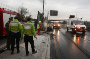 Barricadas se registran en distintos puntos de Santiago: llaman a sumarse a protesta nacional