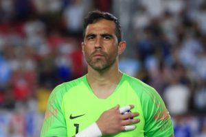 El motivador mensaje de Claudio Bravo para la Roja tras el amistoso con Argentina