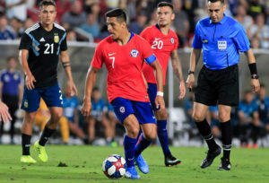 Alzas y bajas: así se movieron los jugadores chilenos en la calificación del FIFA 20