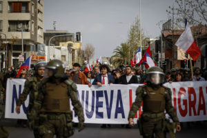 La marcha contra migración fue blanco de burlas ante poca concurrencia