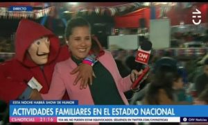 Indignación por acoso a reportera de CHV durante despacho en vivo