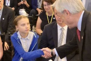 Piñera invita a Greta Thunberg a la COP25 que se realizará en Chile