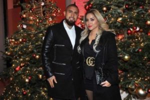 FOTOS | Tampoco es titular en los tatuajes: Marité Matus borra el nombre de Arturo Vidal