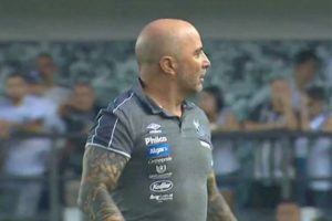 VIDEO | Sampaoli se descontroló y casi termina a los golpes en Brasil