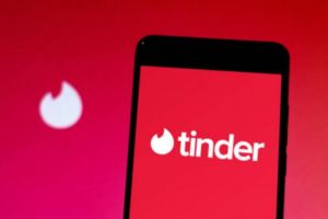 Llegó a Chile el falso viral de una joven a punto de ser descuartizada en una cita Tinder