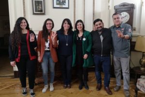 Camila Vallejo defiende a Karla Rubilar por reunión para el “Festival por las 40 horas”