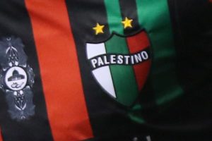 Escándalo en Palestino por presencia de jugadores menores de edad en un club nocturno