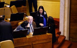 PC evalúa acusación constitucional contra el Presidente Piñera