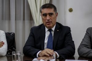 Mario Desbordes sobre el conflicto entre Auth y Naranjo: 