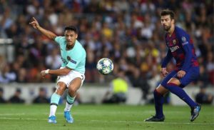 Barcelona de Vidal superó al Inter de Alexis por la Champions League