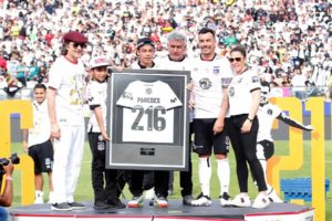 Esteban Paredes: 