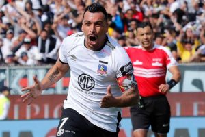 FIFA destaca el récord goleador de Esteban Paredes