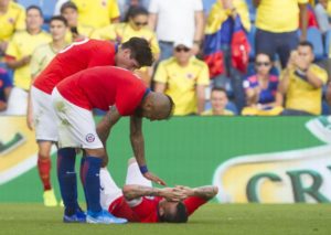 Gary Medel estará un mes fuera de las canchas por lesión muscular