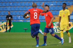 Arturo Vidal se acerca a Caszely en el ranking de goleadores de la Roja