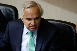 Ministro Chadwick desdramatiza eventual interpelación en su contra