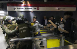 VIDEO | Graves incidentes obligan a Metro a cerrar toda la Línea 1 y 2