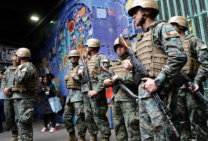 FOTOS | La llegada de los militares a las calles de Santiago en medio del Estado de Emergencia