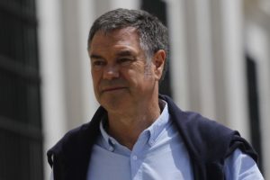 Ossandón critica rol del gobierno en estallido social: 