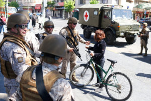 Cómo debe obtener el salvoconducto ante una emergencia durante el toque de queda