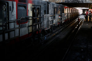 Fiscalía logra imágenes de persona que participa en varios incendios en Metro